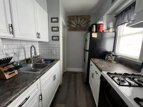 902 E Beecher, Adrian, MI 49221 photo 7