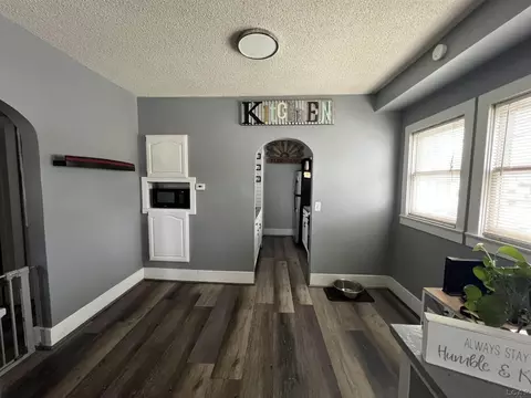 902 E Beecher, Adrian, MI 49221 photo 8