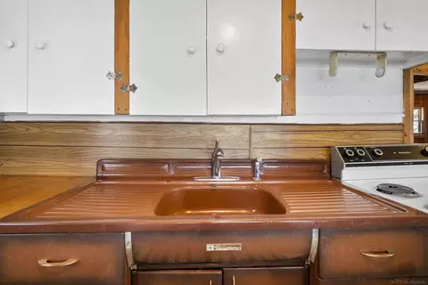 Bath - 4828 N Lakeshore, Deckerville, MI 48427 photo 1 of 3