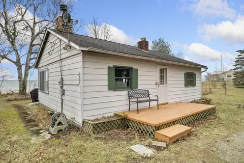 Exterior - 4828 N Lakeshore, Deckerville, MI 48427 photo 4 of 12