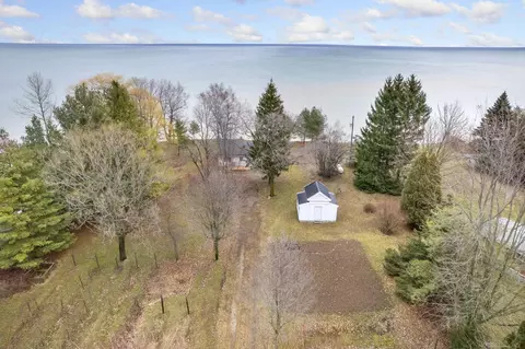 View/Area - 4828 N Lakeshore, Deckerville, MI 48427 photo 4 of 9