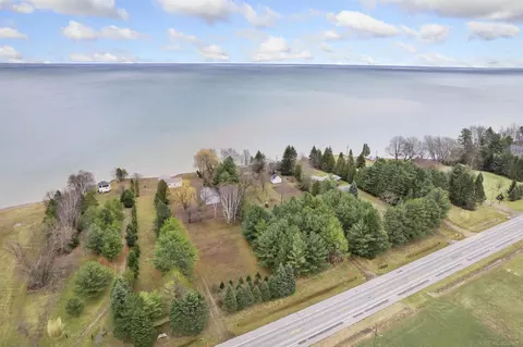 View/Area - 4828 N Lakeshore, Deckerville, MI 48427 photo 3 of 9