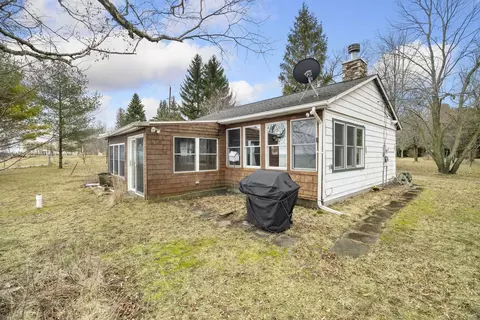 Exterior - 4828 N Lakeshore, Deckerville, MI 48427 photo 10 of 12