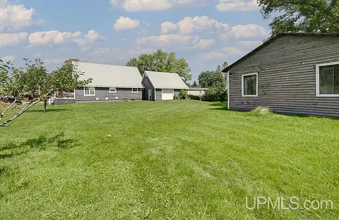 w621 Robert Street, Stephenson, MI 49887 photo 3