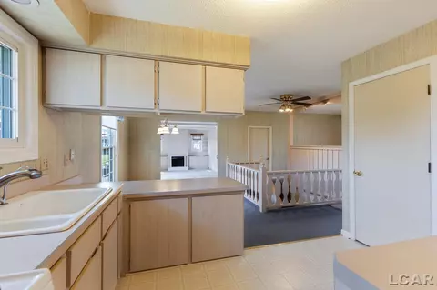 24 Greenbrier, Adrian, MI 49221 photo 13
