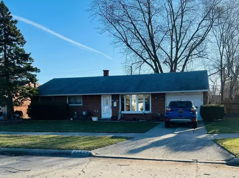 35622 Silvano, Clinton Township, MI 48035