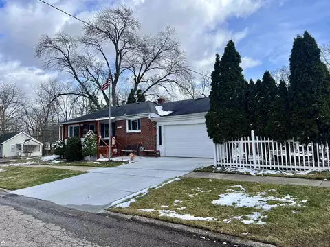 Exterior - 2701 Fielding, Flint, MI 48503 photo 4 of 8