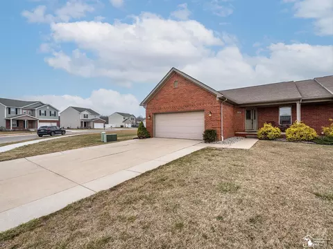 8719 E Park Rdg, Newport, MI 48166