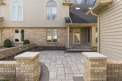 52040 Southview, Macomb Twp, MI 48042
