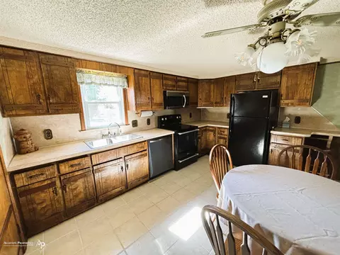 Kitchen - 7154 Houghton, Davison, MI 48423 photo 1 of 1