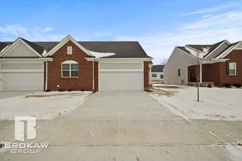 1438 Lincoln, Lapeer, MI 48446