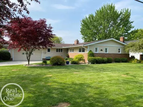 2804 Elmwood, Port Huron, MI 48060