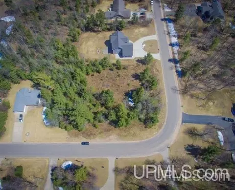26 Stephen Lee, Marquette, MI 49855