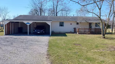 3366 Valley, Adrian, MI 49221