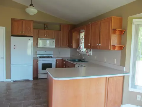 Kitchen - 8508 Sawdey, Jerome, MI 49249 photo 2 of 4