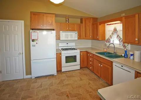 Kitchen - 8508 Sawdey, Jerome, MI 49249 photo 1 of 4