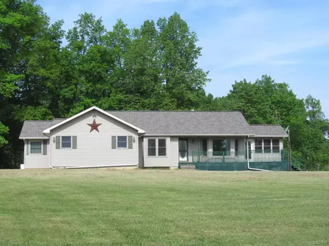 8508 Sawdey, Jerome, MI 49249