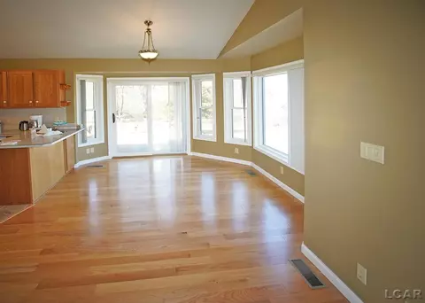 Living - 8508 Sawdey, Jerome, MI 49249 photo 6 of 9