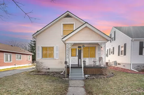 601 Burns, Essexville, MI 48732