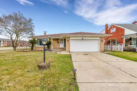 14107 Wedgewood, Sterling Heights, MI 48312