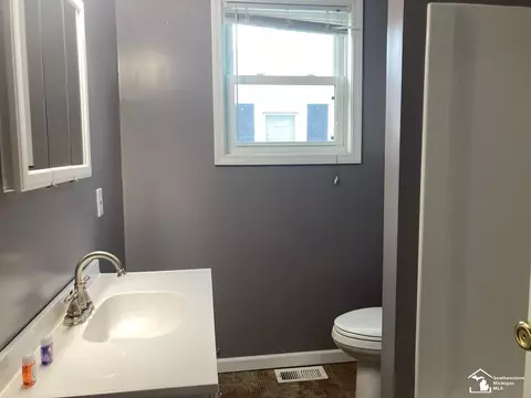 733 Detroit, Monroe, MI 48162 photo 10