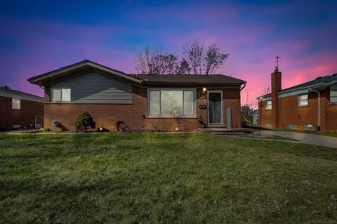 23255 Panama, Warren, MI 48091