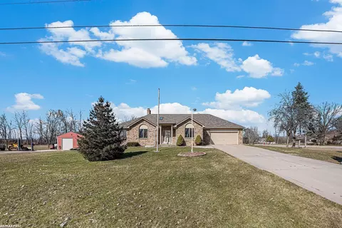 61989 Schoenherr, Washington, MI 48094