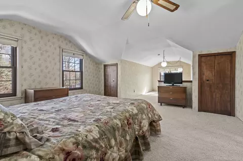 Bedroom - 1489 Roslyn, Grosse Pointe Woods, MI 48236 photo 3 of 4