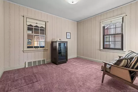 Living - 1489 Roslyn, Grosse Pointe Woods, MI 48236 photo 3 of 5
