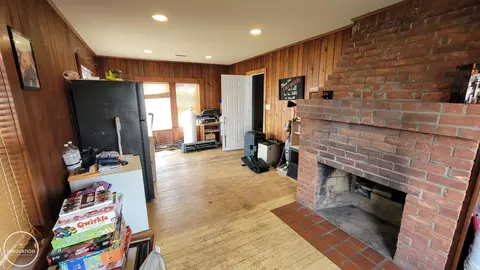 Living - 134 Eckfield, Algonac, MI 48001 photo 3 of 4
