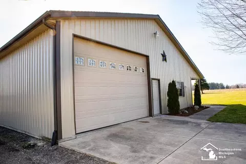 Exterior - 2560 Reinhardt, Monroe, MI 48162 photo 21 of 39