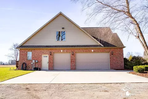 Exterior - 2560 Reinhardt, Monroe, MI 48162 photo 7 of 39