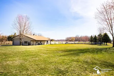 Exterior - 2560 Reinhardt, Monroe, MI 48162 photo 23 of 39