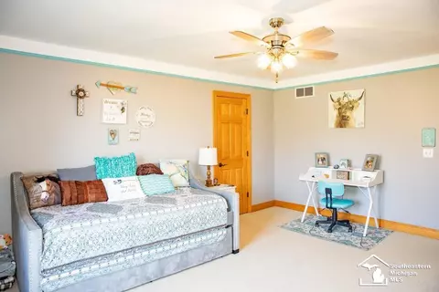 Bedroom - 2560 Reinhardt, Monroe, MI 48162 photo 2 of 6