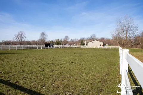 Exterior - 2560 Reinhardt, Monroe, MI 48162 photo 14 of 39