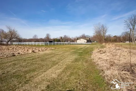 Exterior - 2560 Reinhardt, Monroe, MI 48162 photo 35 of 39
