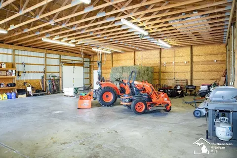 Exterior - 2560 Reinhardt, Monroe, MI 48162 photo 20 of 39