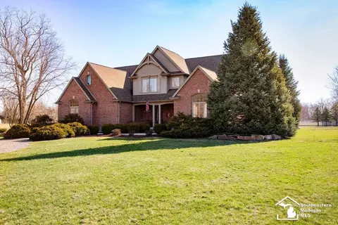 Exterior - 2560 Reinhardt, Monroe, MI 48162 photo 5 of 39