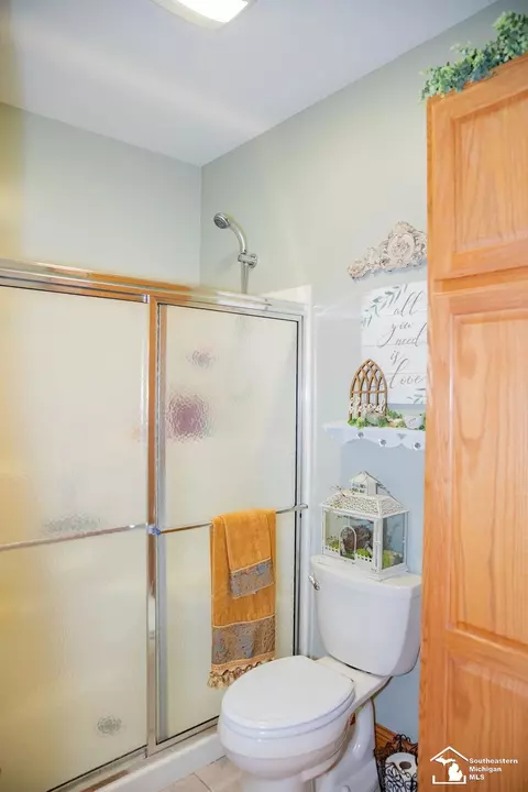 Bath - 2560 Reinhardt, Monroe, MI 48162 photo 4 of 6