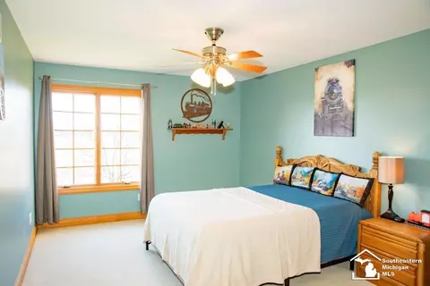 Bedroom - 2560 Reinhardt, Monroe, MI 48162 photo 5 of 6