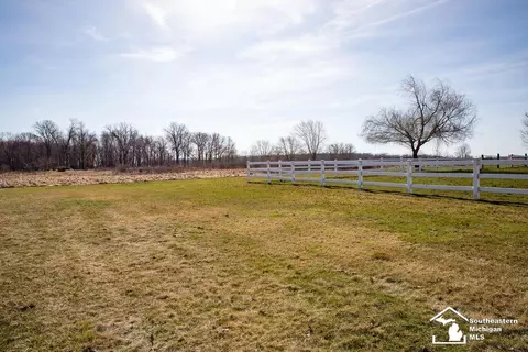 Exterior - 2560 Reinhardt, Monroe, MI 48162 photo 19 of 39