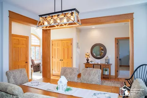 Dining - 2560 Reinhardt, Monroe, MI 48162 photo 3 of 3