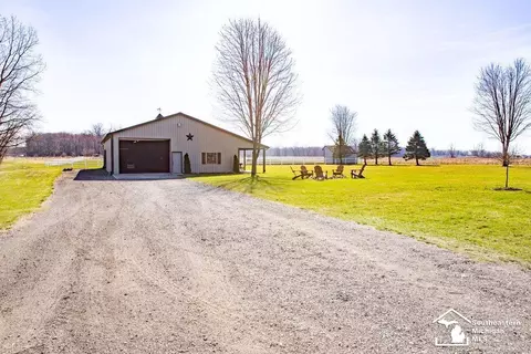 Exterior - 2560 Reinhardt, Monroe, MI 48162 photo 27 of 39