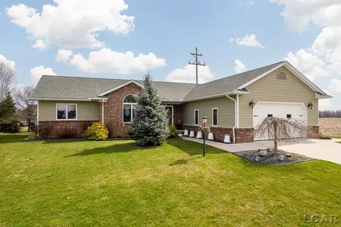 300 W Brooke, Blissfield, MI 49228