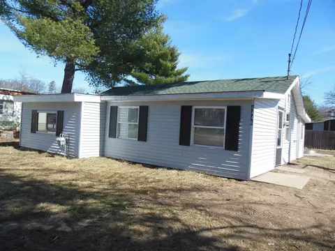 4446 Filter, Harrison, MI 48625 photo 2