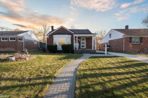10811 Oak Park, Oak Park, MI 48237