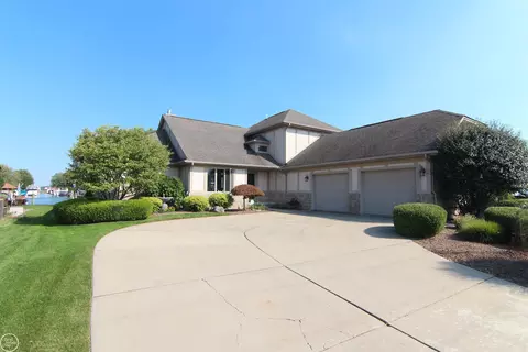 38744 Venetian, Harrison Township, MI 48045