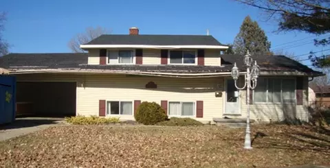 2310 Toby Beth, Flint, MI 48505