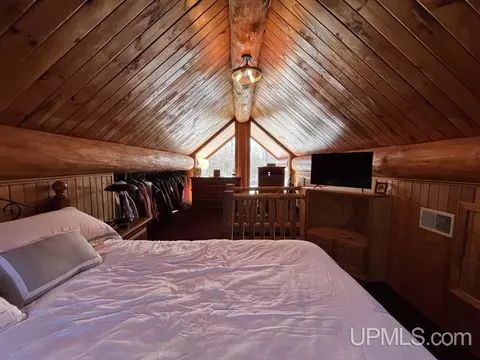 Bedroom - n6985 Olson Road, Shingleton, MI 49884 photo 6 of 6