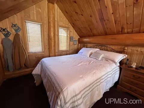 Bedroom - n6985 Olson Road, Shingleton, MI 49884 photo 4 of 6